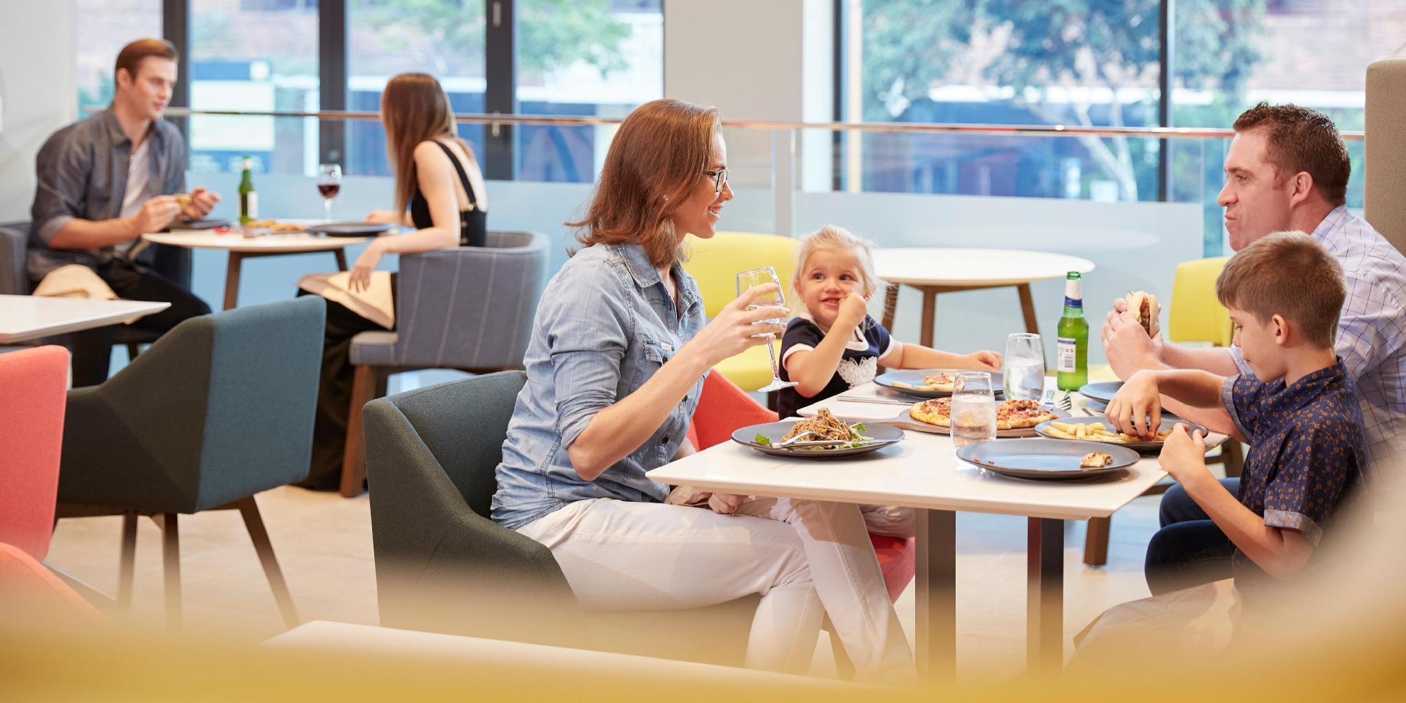 Holiday Inn Express Brisbane Central By Ihg Екстериор снимка